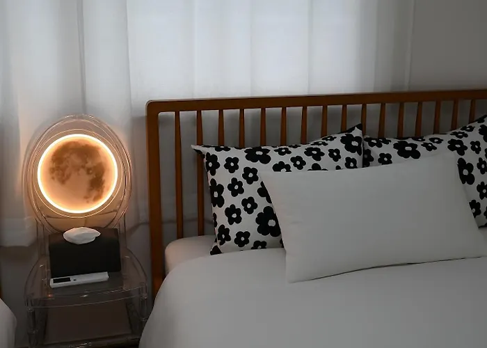 Airport Bus Direct, 5min To Hongdae,hapjeong,k-pop,gangnam,entire 4* Seoul