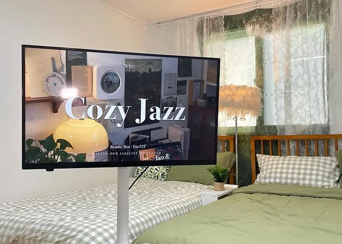Guest house Airport Bus Direct, 5min To Hongdae,hapjeong,k-pop,gangnam,entire